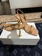 Zara Beige Pumps met Gouden Hak - Maat 39, Ophalen of Verzenden, Zo goed als nieuw, Beige