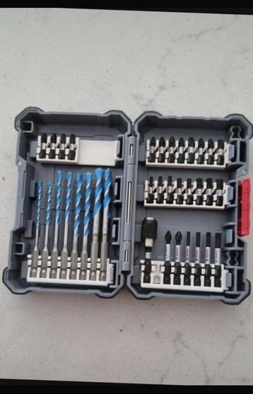 Bosch 35x Multifunctionele boor- + Imp Control schroefbitset beschikbaar voor biedingen