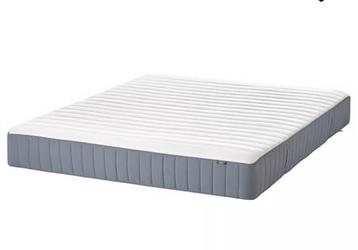 Gratis matras beschikbaar voor biedingen