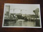 T30 - Strijensas - Brug - Mooi/Oud, Verzamelen, Ansichtkaarten | Nederland, Ophalen of Verzenden, 1940 tot 1960, Zuid-Holland