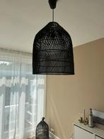 Rotan Hanglamp zwart 2 stuks 55cm hoog 42 breed, Ophalen, Zo goed als nieuw