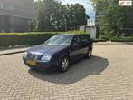 Volkswagen Bora 1.6-16V Highline, Stof, Gebruikt, Bora, Blauw