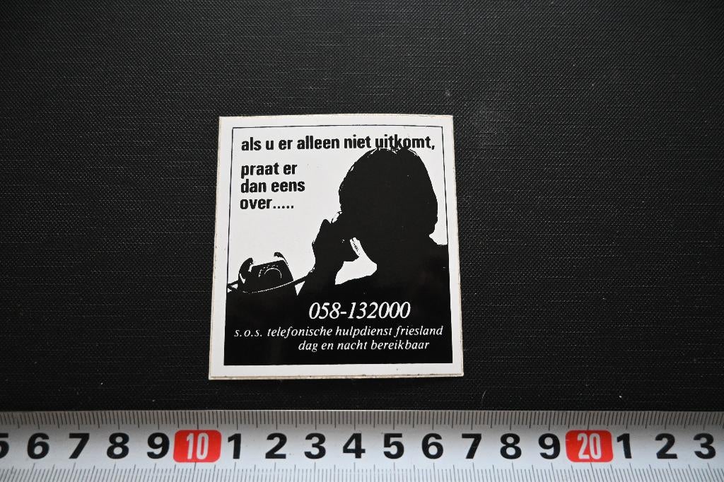 sticker sos telefonische hulpdienst friesland dag en nacht, Ophalen, Zo goed als nieuw
