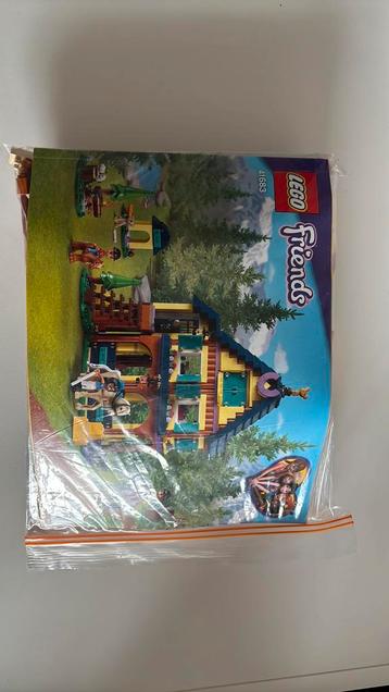 Lego friends paardenstallen 41683 beschikbaar voor biedingen
