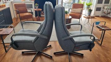 2 Umberto Tan Relaxstoelen - Electrisch & Stof beschikbaar voor biedingen