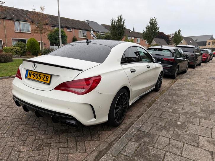 Mercedes-Benz CLA 250 EDITION 1 - PANO/SFEER/MEMORY/AMG/HK, Auto's, Mercedes-Benz, Particulier, CLA, ABS, Achteruitrijcamera, Adaptieve lichten