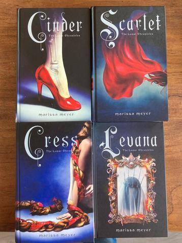 Marissa Meyer - Cinder- The Lunar Chronicles COLLECTIE  beschikbaar voor biedingen