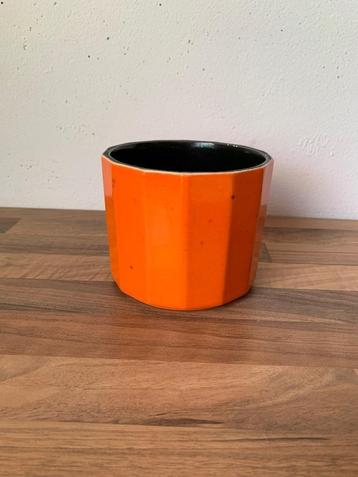 ADCO | bloempot | 14-kantig beschikbaar voor biedingen