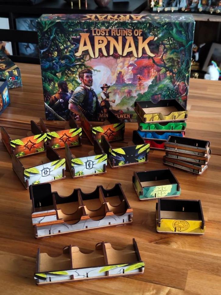 Houten bedrukte inserts voor Arnak, Hobby en Vrije tijd, Gezelschapsspellen | Bordspellen, Zo goed als nieuw, Ophalen of Verzenden