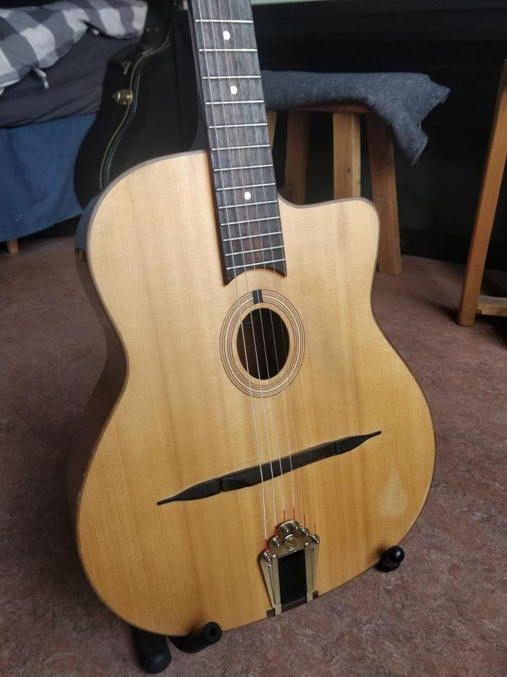 Gypsy Jazz gitaar Macaferri oval hole Gallato, Muziek en Instrumenten, Snaarinstrumenten | Gitaren | Akoestisch, Gebruikt, Overige typen