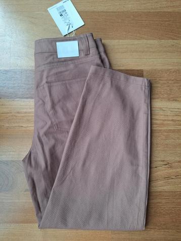  New! Size 38. Minimum. Style name: Scerra. Color Brownie beschikbaar voor biedingen