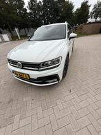 Volkswagen Tiguan 1.4 TSI 110KW/150PK 6DSG M16 2016 Wit, Auto's, Volkswagen, Zwart, Wit, Origineel Nederlands, 1395 cc