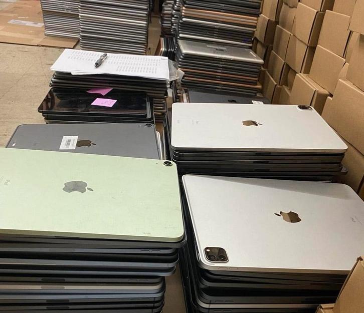  Gezocht Apple Ipad Pro 13 inch/12.9 inch/11 inch, Computers en Software, Apple iPads, Nieuw, Overige modellen, Ophalen of Verzenden