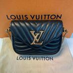 Louis Vuitton New Wave Multi Pochette Leren Schoudertas Zwar, Sieraden, Tassen en Uiterlijk, Tassen | Schoudertassen, Flex Ltd.