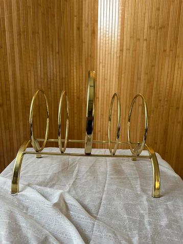 Vintage spiraal messing tijdschriftenrek / magazine rack beschikbaar voor biedingen