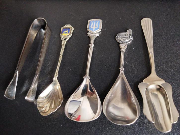 Oude verzilverde ? suikerscheppen en klontjestang, Antiek en Kunst, Antiek | Bestek, Ophalen of Verzenden