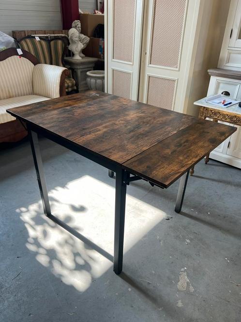 Industriële uitklapbare tafel Visagle – compact & stoer, Huis en Inrichting, Tafels | Eettafels, Zo goed als nieuw, 50 tot 100 cm