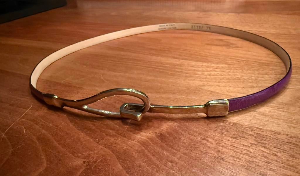 Elegante leren paarse riem met zilveren stijgbeugelgesp 75cm, Kleding | Dames, Riemen en Ceinturen, Minder dan 3 cm, Overige kleuren