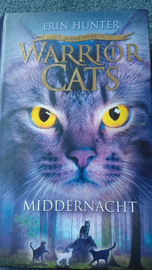 Erin Hunter - Middernacht, Boeken, Kinderboeken | Jeugd | 13 jaar en ouder, Zo goed als nieuw, Ophalen of Verzenden
