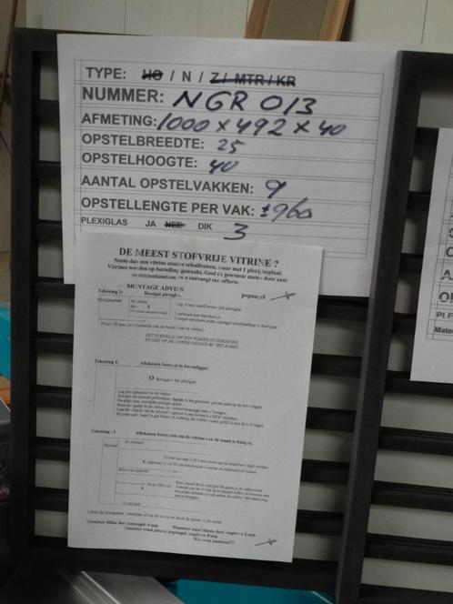N-Spoor: N-GR-013,wandvitrine, vitrine, Roco, Fleischmann, Hobby en Vrije tijd, Modeltreinen | N-Spoor, Nieuw, Wagon, Gelijkstroom of Wisselstroom