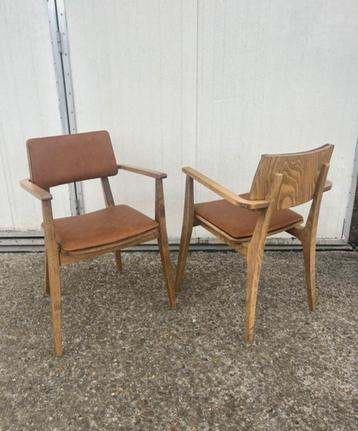 22 stuks houten horeca restaurant design stoelen Satteliet beschikbaar voor biedingen