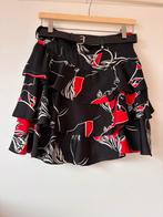 NIKKIE gelaagde rok met print & riem – maat 38, Maat 38/40 (M), Zwart, Ophalen of Verzenden, Zo goed als nieuw