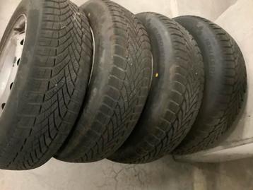 Winterbanden  Falken  185/65 R15.  4 x 98 beschikbaar voor biedingen