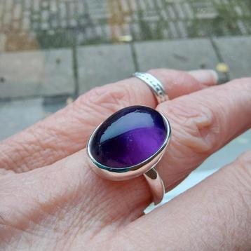 Mooie nieuwe zilveren ring,donker paarse Amethyst mt 16,5 beschikbaar voor biedingen