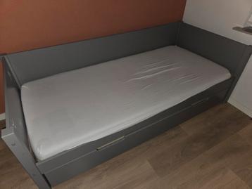 Kinderbed incl. matras en molton beschikbaar voor biedingen