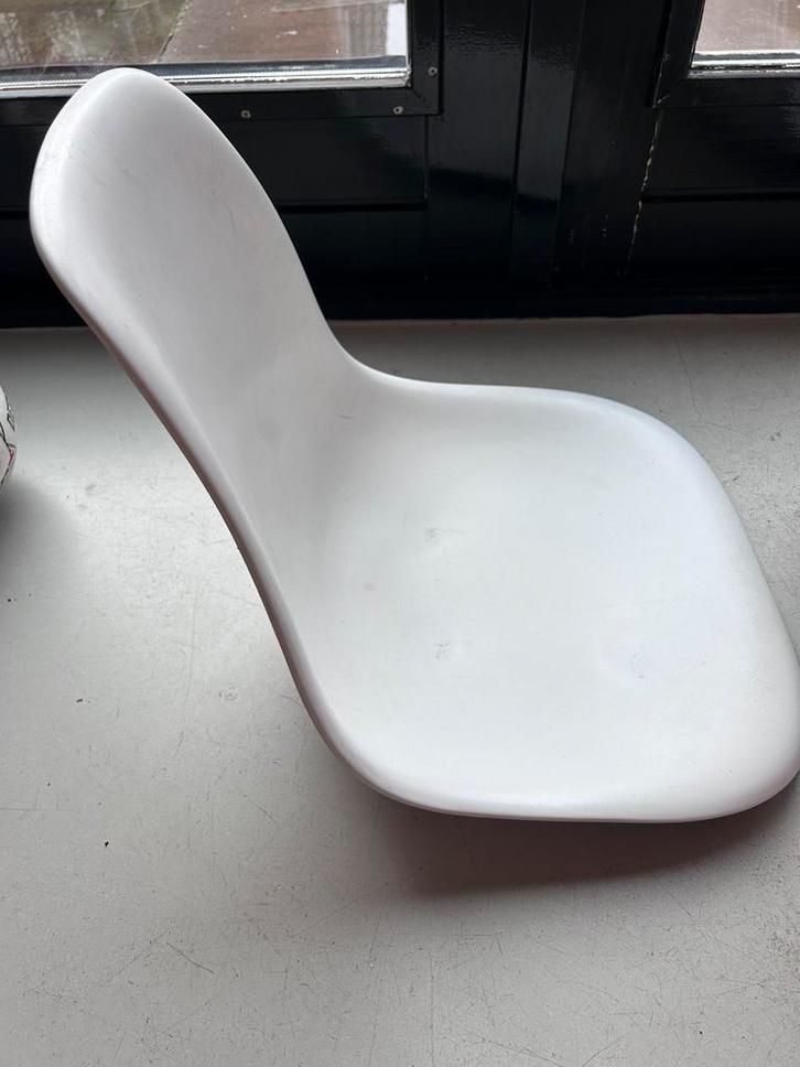 2x Eames-stijl Kuipstoel Zitting Wit,Voor Div. Onderstellen, Huis en Inrichting, Stoelen, Gebruikt, Twee, Kunststof, Wit, Ophalen
