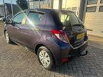 Toyota Yaris 1.0 VVT-i Comfort Airco, Trekhaak, Nieuwe APK, Euro 5, Gebruikt, 750 kg, Blauw