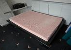 Logeerbed 140x200., Huis en Inrichting, Slaapkamer | Slaapbanken, Ophalen, Gebruikt, Zwart, Tweepersoons
