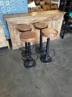 4 Industriele Necchi barkrukken zwart metaal zitting leer, Ophalen, Met voetsteun, 60 tot 90 cm, Nieuw