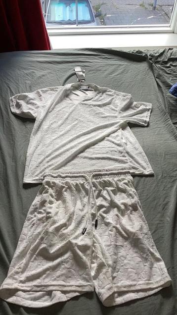 Wit Dior setje voor de zomer (maat L) beschikbaar voor biedingen
