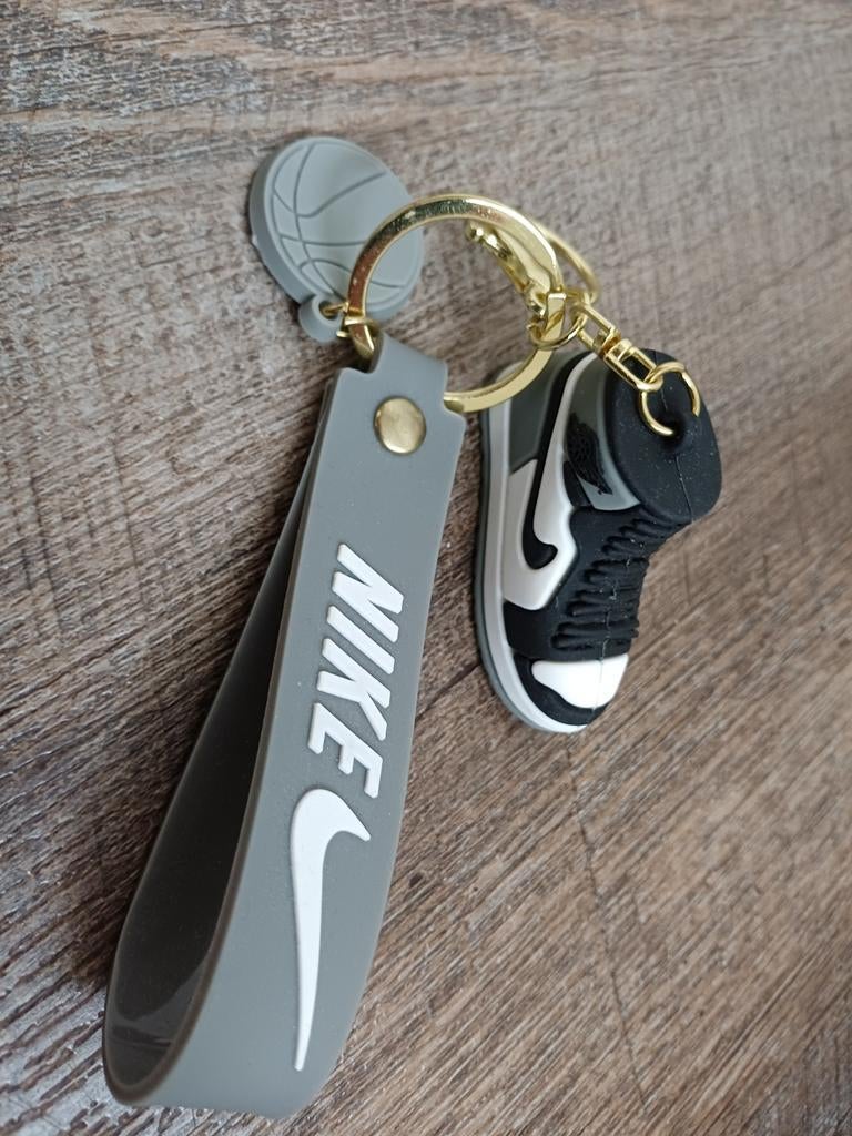 Nike Sneaker Sleutelhanger, Verzamelen, Sleutelhangers, Ophalen of Verzenden, Zo goed als nieuw, Sport