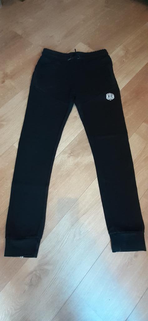 Zwarte trainingsbroek van Vingino Daley Blind maat 14/164 !, Kinderen en Baby's, Kinderkleding | Maat 164, Gebruikt, Jongen, Broek