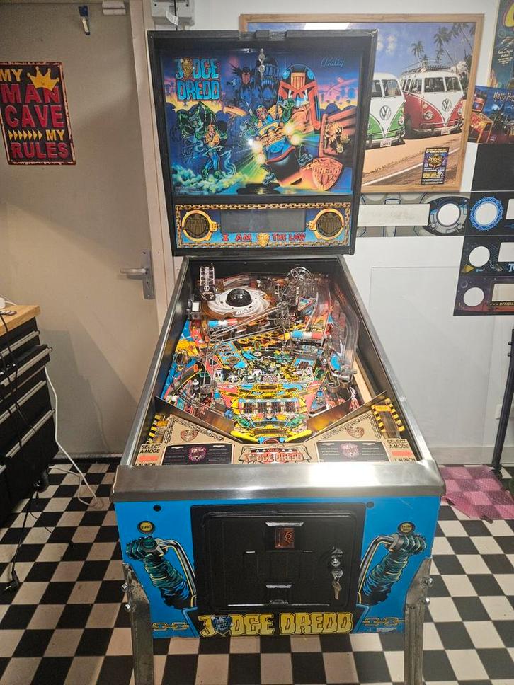 Judge dredd flipperkast, Verzamelen, Automaten | Flipperkasten, Gebruikt, Dot-matrix, Flipperkast, Bally, Ophalen