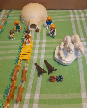  Playmobil Eskimo's, Iglo,sledehonden, Ijsberen en meer.  beschikbaar voor biedingen