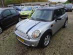 Mini Mini 1.6 Cooper airco navigatie sport velgen, Voorwielaandrijving, Stof, Gebruikt, 4 cilinders