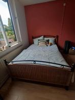 Vintage Rattan 140x200 bed met matras en topper, Huis en Inrichting, Slaapkamer | Bedden, Ophalen, Zo goed als nieuw, Eenpersoons
