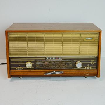 Vintage Philips radio type B3W22A uit 1962.  beschikbaar voor biedingen