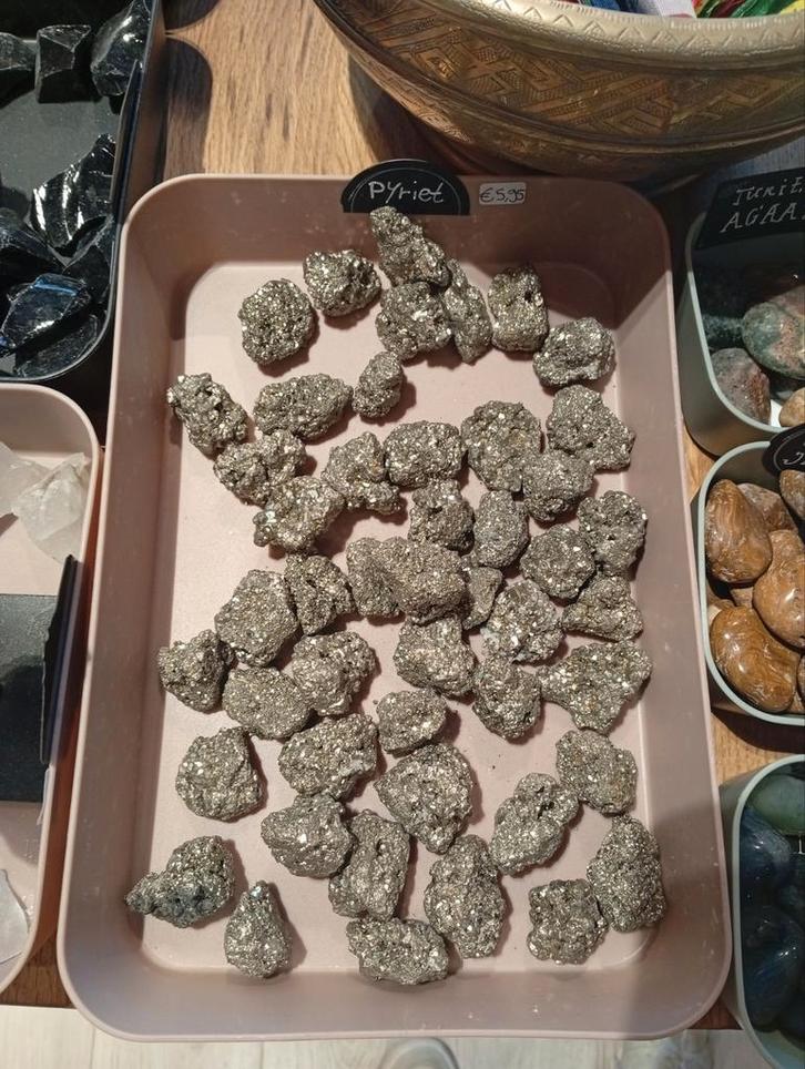 Pyriet, Verzamelen, Mineralen en Fossielen, Mineraal, Ophalen of Verzenden