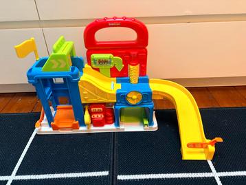 Fisher Price Garage - Little People beschikbaar voor biedingen