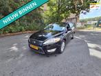 Ford Mondeo Wagon 2.0-16V Ghia NETTE AUTO RIJDT EN SCHAKELT, Stof, Mondeo, Zwart, Handgeschakeld