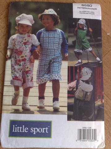 Vogue patroon 8580 ,kinderoveralls, hoed en tas beschikbaar voor biedingen