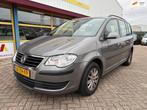 Volkswagen Touran 1.4 TSI Optive airco navi camera, Voorwielaandrijving, Stof, Gebruikt, Zwart