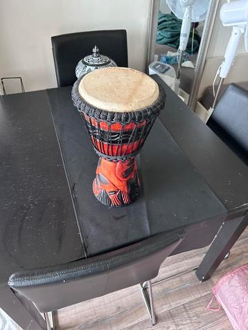 Djembe beschikbaar voor biedingen