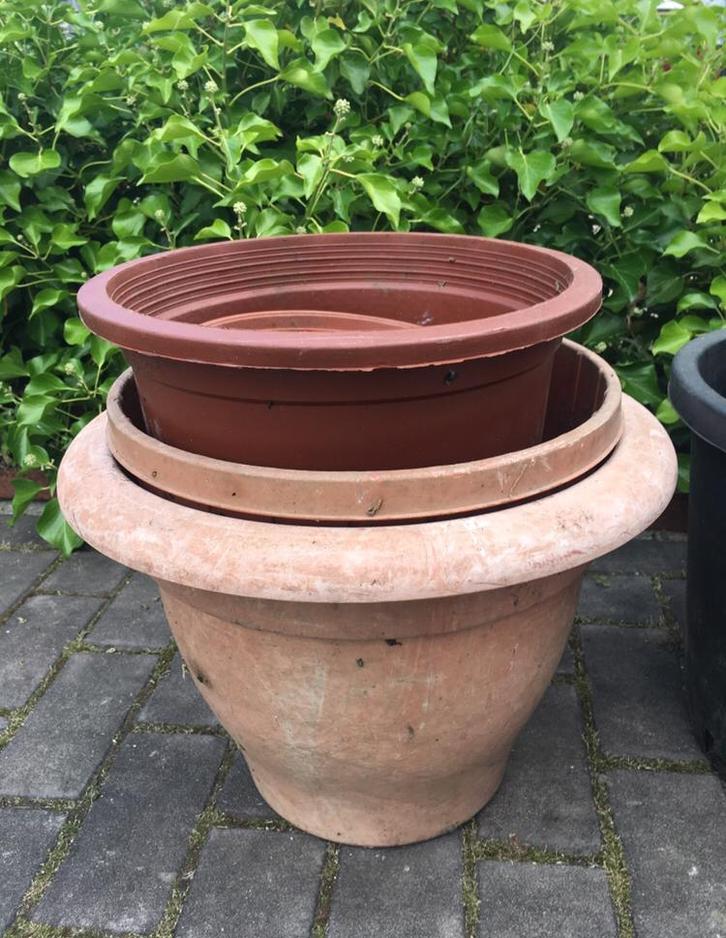 Grote bloempotten kunsstofpot diverse voor grote tuinplanten, Tuin en Terras, Bloempotten, Zo goed als nieuw, Kunststof, Rond