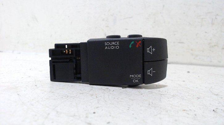 Radio bediening Renault Twingo, Auto diversen, Autoradio's, Ophalen of Verzenden