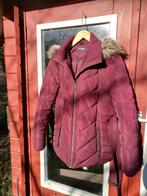 Winterjas met afneembare bontkraag, Kleding | Dames, Jassen | Winter, Ophalen of Verzenden, Zo goed als nieuw, Maat 36 (S), Rood